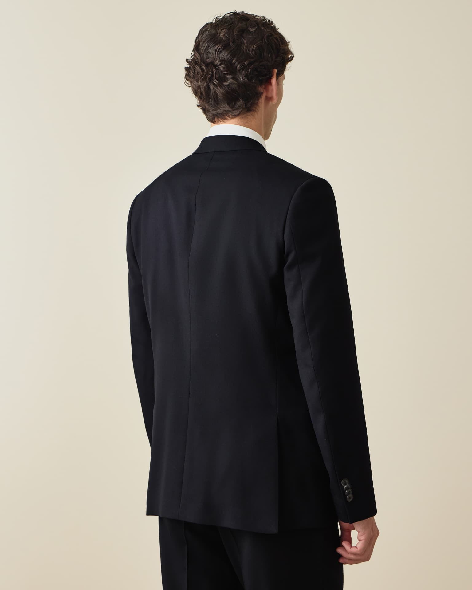 Suit Fit Guide: How to Choose Your Fit | Paul Smith